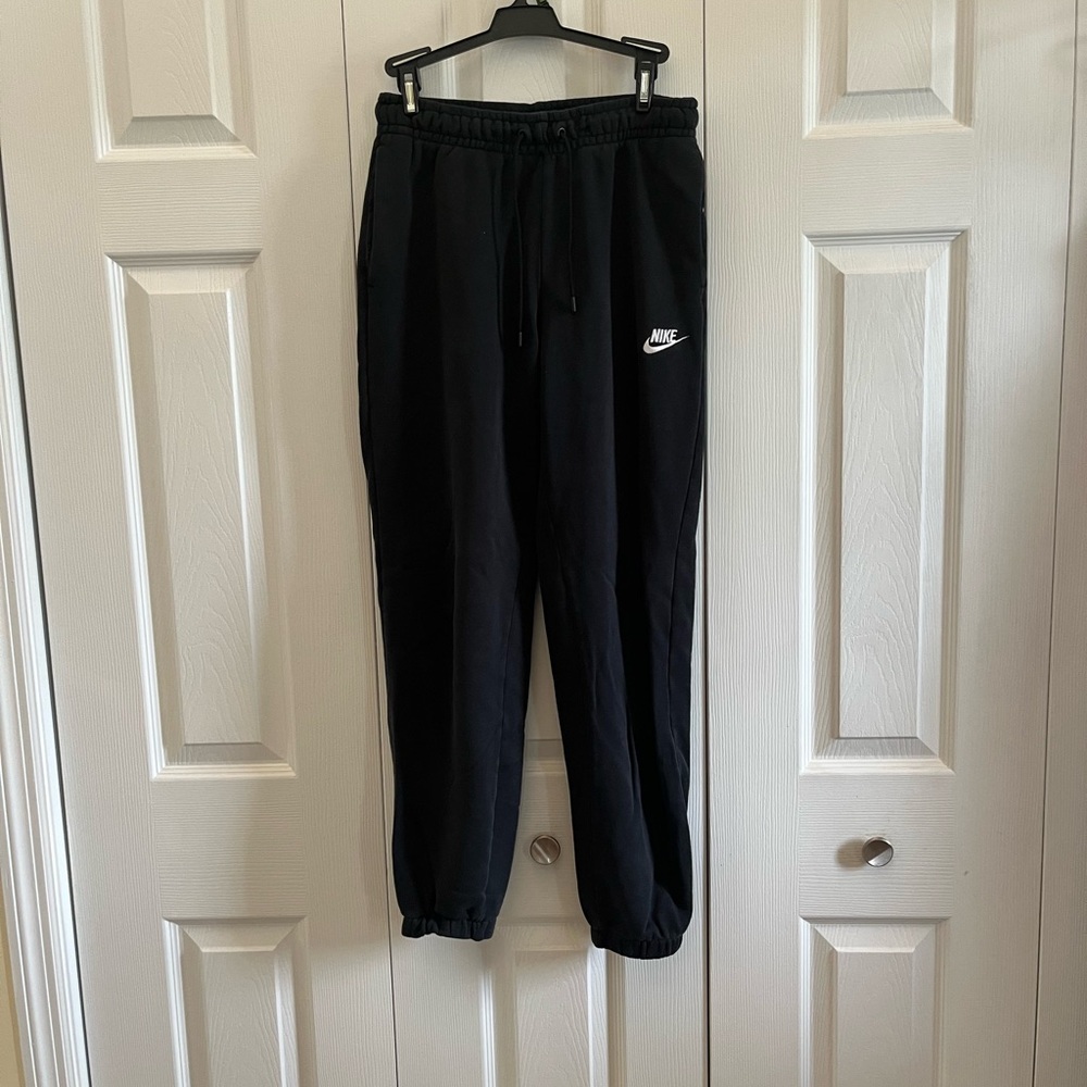 Nike Women’s Black Jogger Pants